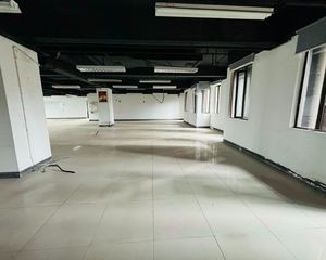 市中心可四层整售也可单层诚心售.长房天翼纯写字楼
