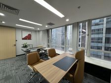 珠江新城西区 津滨 高区 4隔间20工位 双面采光精装修拎包