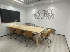 虹桥机场配套有公共路演厅 会议室 精装带家具 !