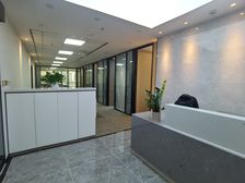 旅游公司!南京东路地铁口!5A甲级写字楼!拎包办公风加水非常