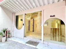 全落地窗办公室出租!三面采光首层带3隔间,可拎包入住