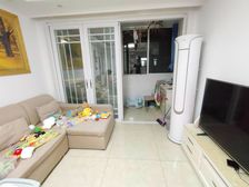 通波小区 新上飞机户型小三房 7中教育 近9号线 出门就是卜