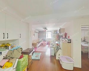 费用0.5 香泉苑 精装修拎包入住,位置安静,诚意急售