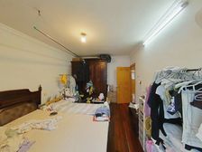 地铁口 南北通透 中间楼层 公司店经理0.8