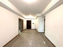 保利观澜三期 107万 3室2厅2卫 精装修,投资!