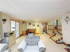 保真,153平,299万,3居2卫,急售,固定车位,地下室