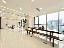 天际视野电梯口半层!适合建筑律所20隔间 格局可调家具可调配