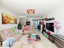 急售房源 名士豪庭一区12楼 配套齐全 三室两厅精装修