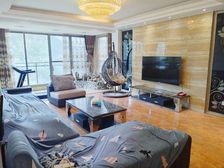 出售省政府旁高档住宅黔灵半山精装关门卖4室160平仅163万