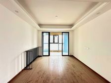 相当炸裂的房源 通透3房 103平!房东人是高安的 诚心卖