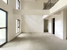 新上!上叠实得大,带私家室内电梯,双层空中花园,