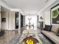 保利和悦滨江 环境优美 望半月岛湿地公园