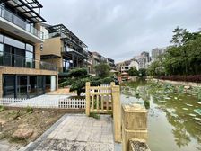 达鑫江滨新城 经典临湖别墅 上下5层赠送4个车位 4套间