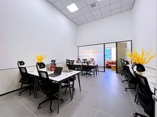 广州东站地鉄口写字楼丨物业直租丨费用全包丨配套家私