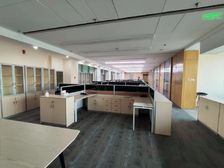 北二环白石桥地铁口主语国际中心整层1080可分租带办公家具