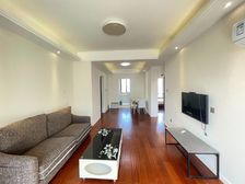 电梯12楼(255 各付税费)一梯两户的,带固定车位的,