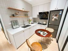 (业主因资金周转急售) 电梯房 赠送全屋精装 拎包入住 可谈
