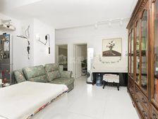 德胜南北双阳台 三年精装修 拎包入住 客厅方正看房方便