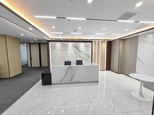 正对电梯口 公摊小 带全套家具可开票 多套房源保利 联创主路