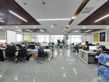 5A写字楼恒大整层1500平带家具出租 地铁口华润勒泰乐汇城
