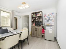 德胜凯旋门 精装观景三居 05年房龄 无土地出让金 随时看