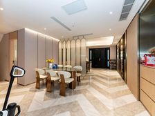 露香苑(公寓住宅) 商圈成熟 交通便利 朝南 近地铁