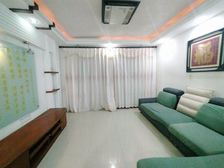 刚需两居 精装修 南北通透 高绿化 密度低 中间楼层采光好