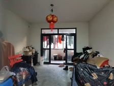 宝龙旁300 大两房 正南朝向 热门房 价格可谈