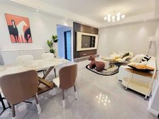 飞来湖美林广场旁笋盘 全新装修未入住 美林宏景新城来电送车位