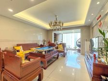 新上!实得面积218平!5房双卫!通透户型!正看公园!