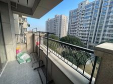 小区新 临地铁 装修好 满五 有电梯 中间楼层 动静分离