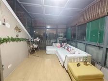 天馨新上顶楼复式,精装修拎包入住,带个超大露台,楼上全送