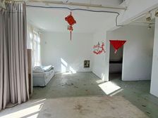 万科联排别墅 上下六层使用空间超大 中间位置安静不吵闹
