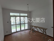 04年 1梯2户小区花园位置