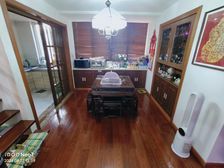 房东装修花了50万!顶楼复式实用面积200平!带双大露台