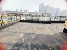 喜欢露台的看过来洋房顶跃4室5室上下两层