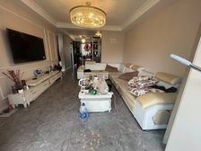 精装修电梯大复试 送大露台 只算一层面积 配套完备 近地铁