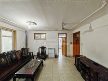 省中医二宿舍 中间楼层 户型方正实用 全明户型 大院停车方便