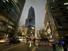 长宁钻石地段,中山公园龙之梦,万方商业地铁就在楼下,可配家具