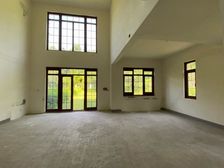 业主缺钱类独栋别墅Z一套哈!带电梯送150平大花园