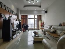 带露台!渝北区 龙景花园 三房 150万