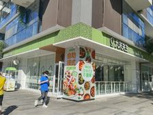 双边街转角铺,年收26万,大米先生承租,13米展示面,可网签