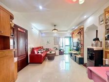 西门口广场 送车位 包税费 南向 急售 中层 价格可谈