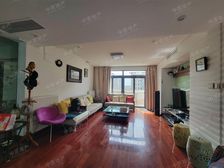 浦东世纪花园一期顶楼复式房,精装四房,户型通透,紧邻世纪公园