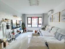 盛世睿园 装修好 有电梯 南北通透 小三居 小区新