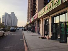 临街公建39平,位置好,层高4.8米,可打2层,旁边108