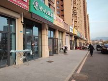 主街公建52平,位置好,适多种经营,可打两层,临近108