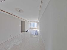 绿城桂语朝阳 南北通透 集中供暖 双卫格局 中间好楼层