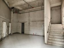 主街公建,位置好,适多种经营,层高4.8米,上下两层,大开间