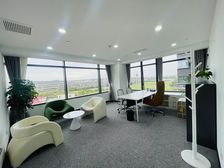 松江区 洞泾 园区有班车 精装修 带家具